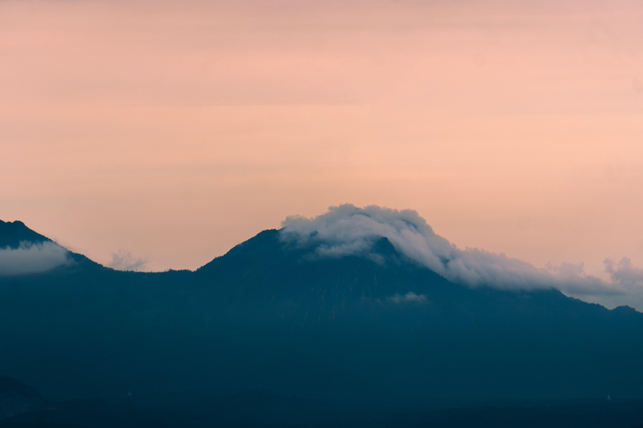 西部数码实名账号：优惠开户平台是什么